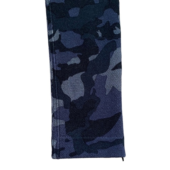 Cabin Fever • Camo Leggings - Picture 5 of 7